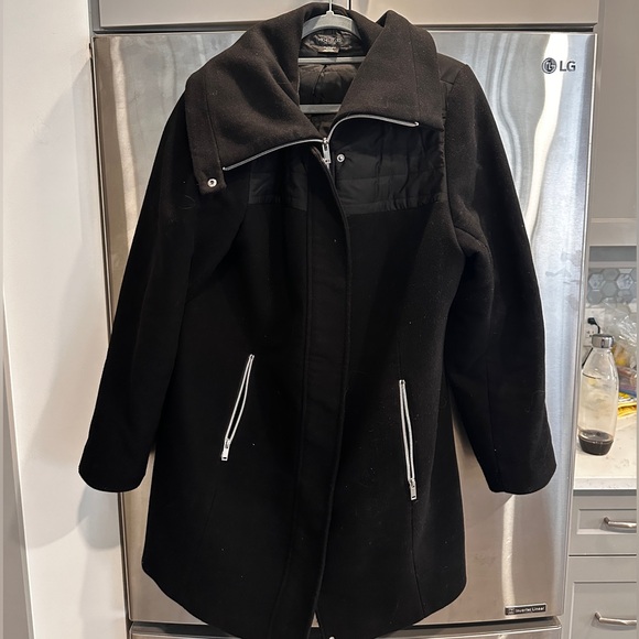 Black wool coat - Picture 1 of 5